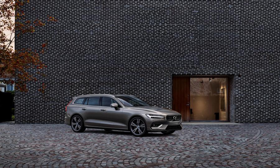  Volvo V60 T6 Inscription 2018 года  (WW) (фото 33 из 53)